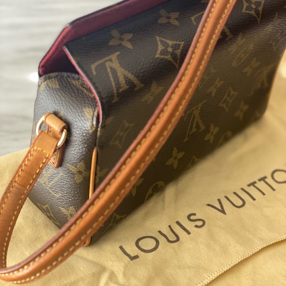 Louis Vuitton Monogram Recital - Picture 5 of 5